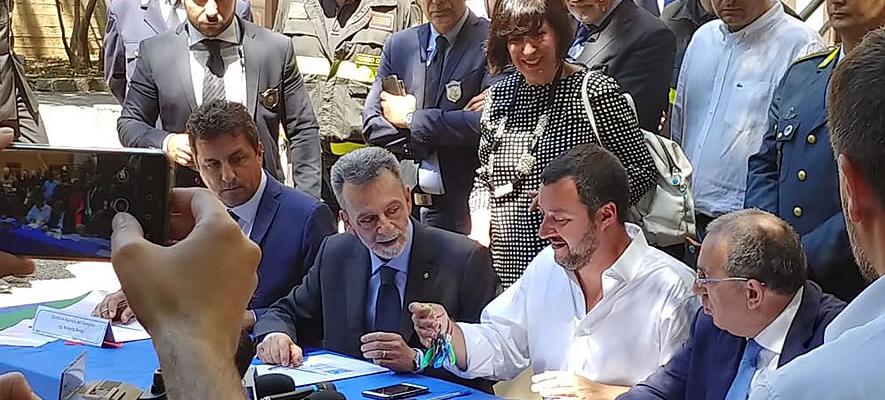 Il ministro Salvini con il direttore dell'Agenzia Sodano a Palmi